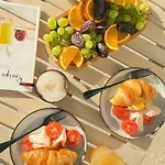 Anoi- Modern With Irresistible Sea View Apartman