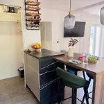 Anoi- Modern With Irresistible Sea View Apartment Prijevor