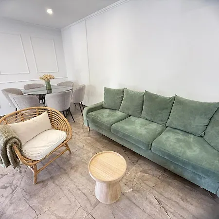 Anoi- Modern With Irresistible Sea View Apartment