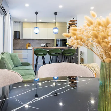 Anoi- Modern With Irresistible Sea View Apartment Prijevor
